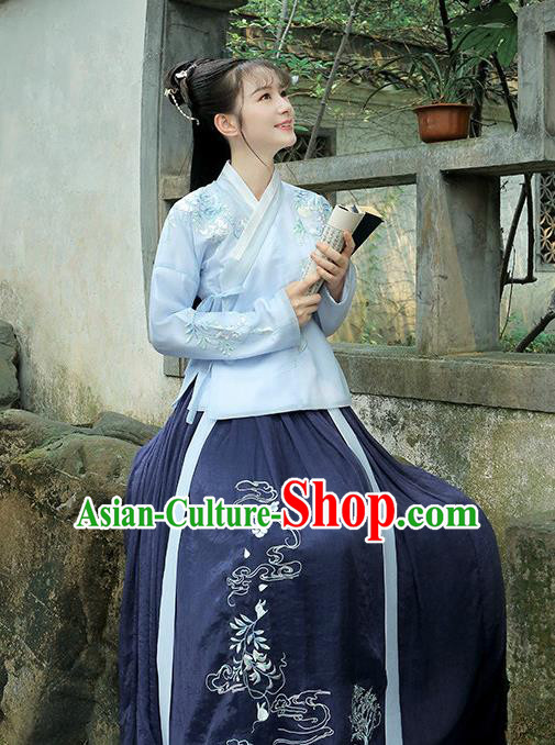 Traditional Chinese Ancient Ming Dynasty Nobility Lady Hanfu Embroidered Clothing for Women