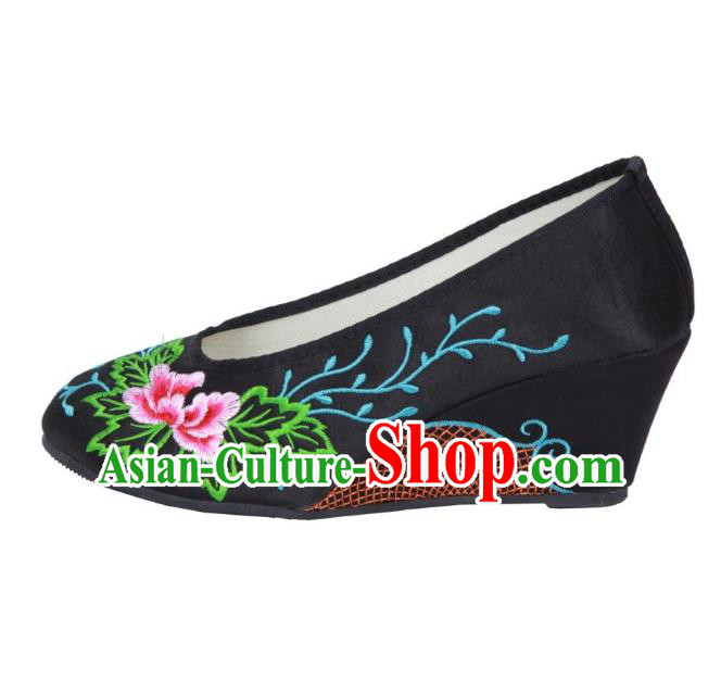 Traditional Chinese National Bride Black Satin Embroidered Shoes, China Handmade Embroidery Peony Hanfu Wedge-soled Slippers for Women