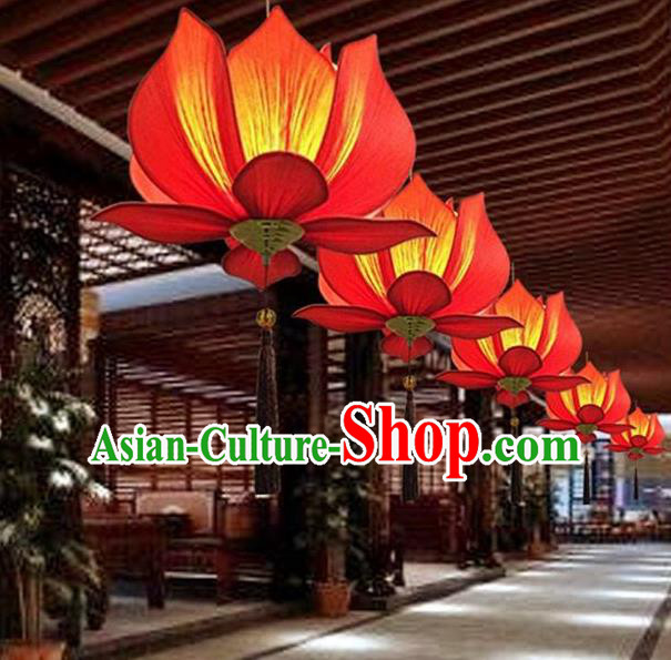 Traditional Chinese Handmade Red Silk Lotus Palace Lantern China Ceiling Palace Lamp