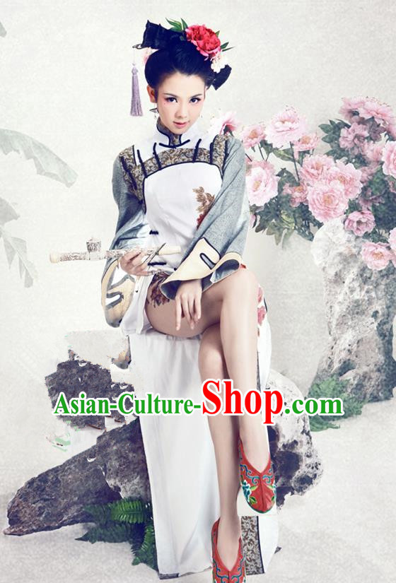 Traditional Ancient Chinese Imperial Consort Sexy Costume, Chinese Qing Dynasty Manchu Lady Dress, Chinese Mandarin Robes Imperial Concubine Embroidered Peony Clothing for Women