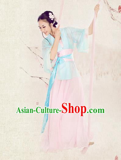 Traditional Ancient Chinese Female Costume, Elegant Hanfu Clothing Chinese Han Dynasty Imperial Princess Embroidered Clothing for Women