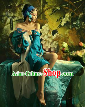 Traditional Ancient Chinese Peking Opera Costume, Elegant Hanfu Clothing Chinese Tang Dynasty Imperial Empress Water Sleeves Clothing for Women