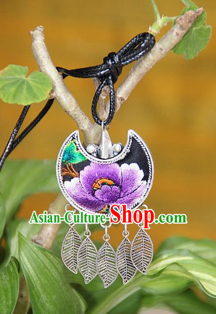Traditional Chinese Miao Nationality Crafts, Hmong Handmade Silver Embroidery Pendant, Necklace Accessories Bells Pendant for Women