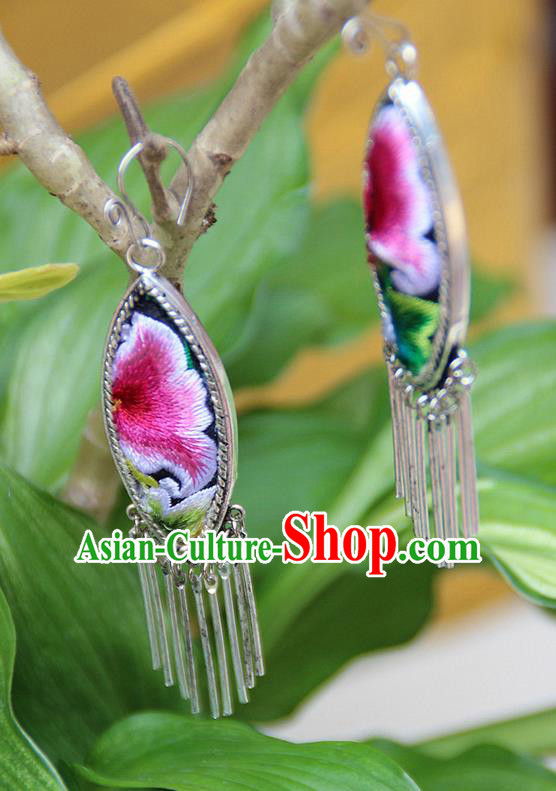 Traditional Chinese Miao Nationality Crafts, Hmong Handmade Miao Silver Embroidery Flowers Tassel Earrings, Miao Ethnic Minority Eardrop Accessories Ear Pendant for Women