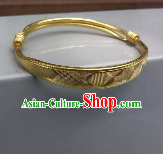 Traditional Chinese Miao Nationality Crafts Jewelry Accessory Bangle, Hmong Handmade Miao Fine Bopper Bracelet, Miao Ethnic Minority Bracelet Accessories for Women