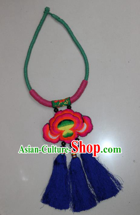 Traditional Chinese Miao Ethnic Minority Necklace, Hmong Handmade Sweater Chain Pendant, Miao Ethnic Jewelry Accessories Collarbone Chain Necklace for Women