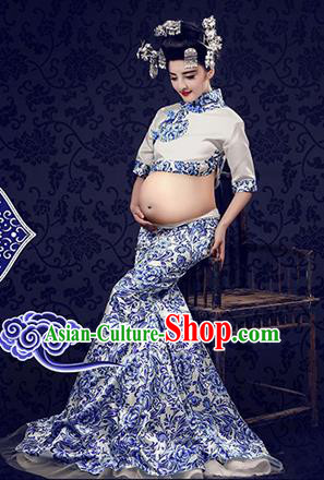 Traditional Ancient Chinese Peking Opera Costume, Chinese Ming Dynasty Blue and White Porcelain Dress, Cosplay Chinese Peri Imperial Empress Clothing for Pregnant Women