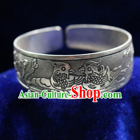 Traditional Chinese Miao Nationality Crafts Jewelry Accessory Bangle, Hmong Handmade Miao Silver Mandarin Duck Bracelet, Miao Ethnic Minority Silver Bracelet Accessories for Women