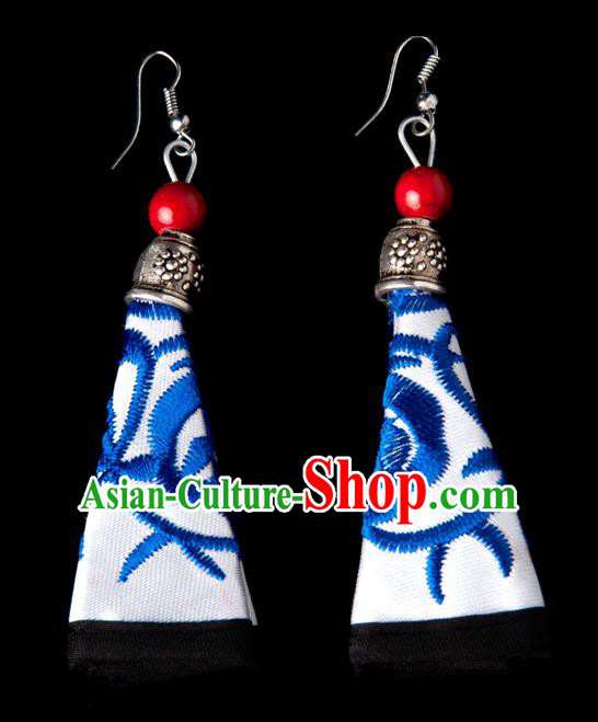 Traditional Chinese Miao Nationality Crafts, Hmong Handmade Miao Silver Embroidery White Earrings Pendant, China Ethnic Minority Eardrop Accessories Earbob Pendant for Women