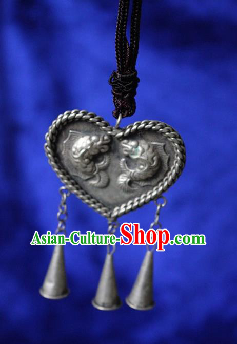 Traditional Chinese Miao Nationality Crafts Jewelry Accessory, Hmong Handmade Miao Silver Kiss Fish Heart-shaped Pendant, Miao Ethnic Minority Necklace Accessories Sweater Chain Pendant for Women