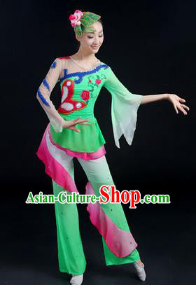 Traditional Chinese Yangge Fan Dancing Costume, Folk Dance Yangko Costume Drum Lotus Dance Green Clothing for Women