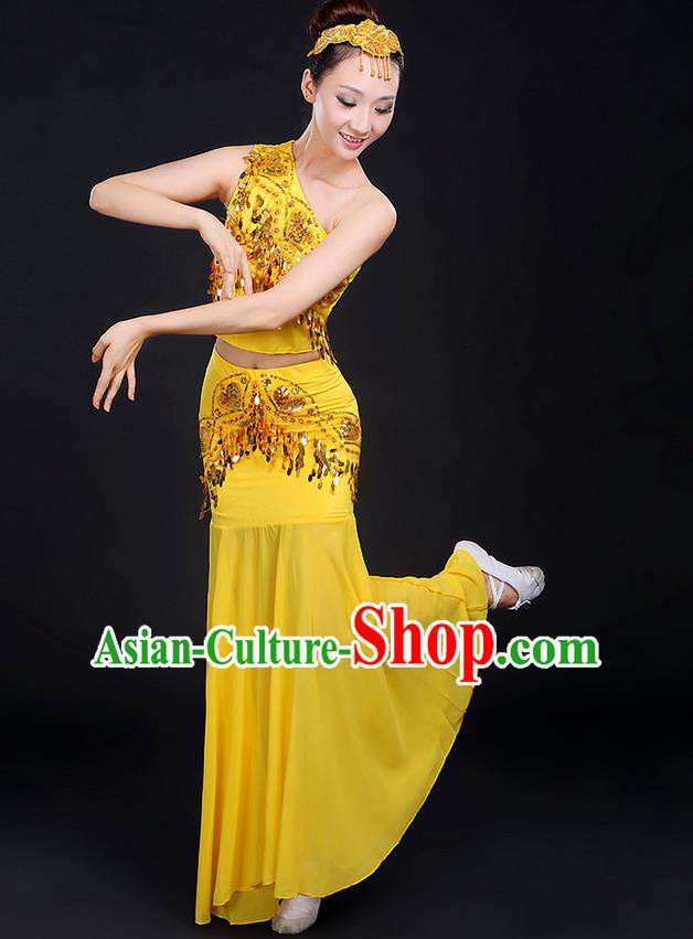 Traditional Chinese Dai Nationality Peacock Dancing Costume, Folk Dance Ethnic Paillette Dress, Chinese Minority Nationality Classic Dance Yellow Costume for Women