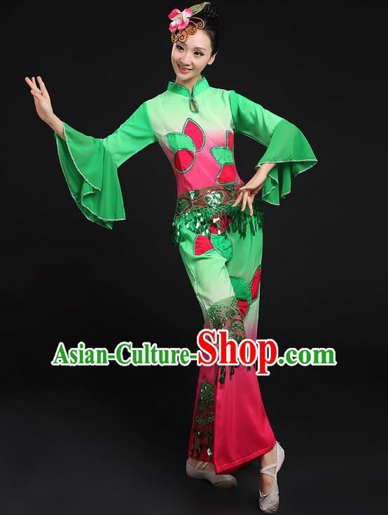 Traditional Chinese Yangge Fan Dancing Costume, Folk Dance Yangko Lotus Paillette Uniforms, Classic Umbrella Dance Elegant Dress Drum Dance Green Clothing for Women