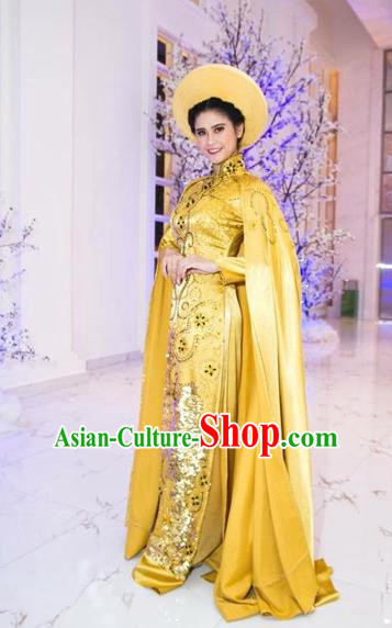 Traditional Top Grade Asian Vietnamese Costumes Classical Full Dress with Cloak, Vietnam National Ao Dai Dress Catwalks Debutante Queen Golden Qipao for Women