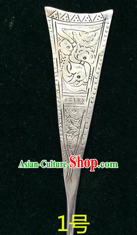 Traditional Chinese Ancient Classical Miao Silver Handmade Hair Accessories Hairpin for Women