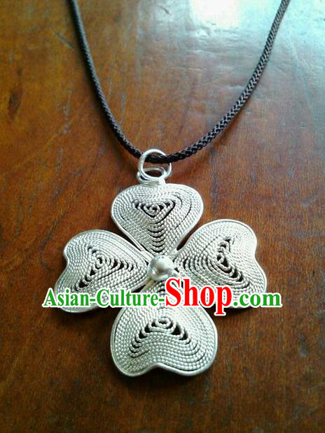 Traditional Handmade Chinese Ancient Classical Accessories Pure Sliver Pendant Clover Pendent for Women