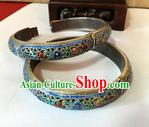 Traditional Chinese Miao Nationality Accessories Blueing Bracelet, Hmong Female Ethnic Pure Sliver Chasing Technique Bangle for Women