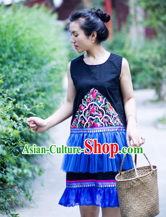 Traditional Chinese National Costume Lace Dress, Elegant Hanfu China Miao Nationality Embroidered Blue Dress for Women