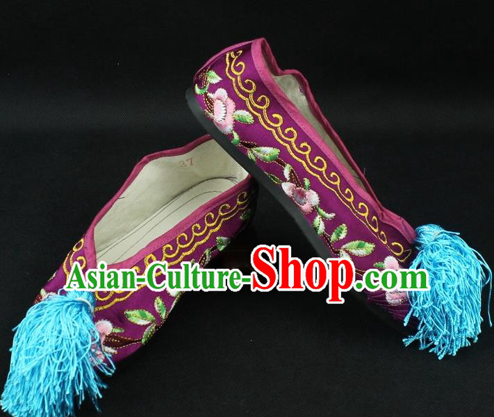 Traditional China Beijing Opera Hua Tan Embroidered Purple Shoes, Ancient Chinese Peking Opera Young Lady Diva Princess Blood Stained Shoes