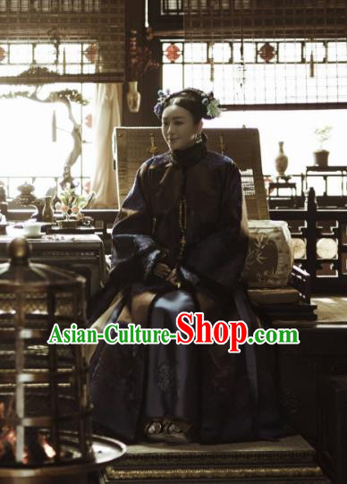 Story of Yanxi Palace Traditional Ancient Chinese Qing Dynasty Manchu Empress Costume, Chinese Mandarin Queen Embroidered Dress Clothing for Women