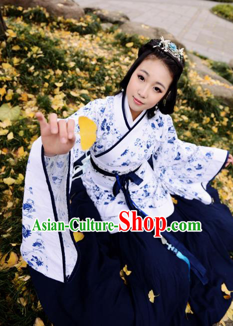 Traditional Chinese Han Dynasty Imperial Princess Blue Curve Bottom Costume, China Ancient Hanfu Dress Palace Lady Hand Painting Clothing for Women
