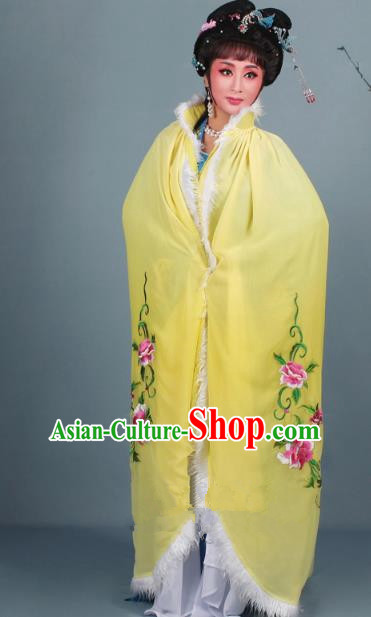 Top Grade Professional Beijing Opera Diva Costume Yellow Embroidered Cloak, Traditional Ancient Chinese Peking Opera Hua Tan Princess Embroidery Mantle