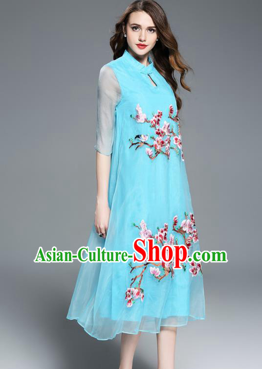 Asian Chinese Oriental Costumes Classical Embroidery Blue Silk Cheongsam, Traditional China National Chirpaur Tang Suit Plated Buttons Qipao for Women