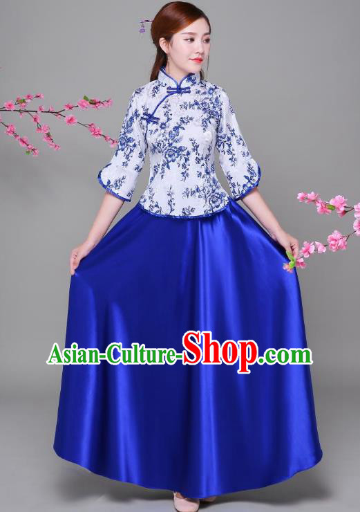 Traditional Chinese Republic of China Children Xiuhe Suit Clothing, China National Embroidered Blue Blouse and Skirt for Women