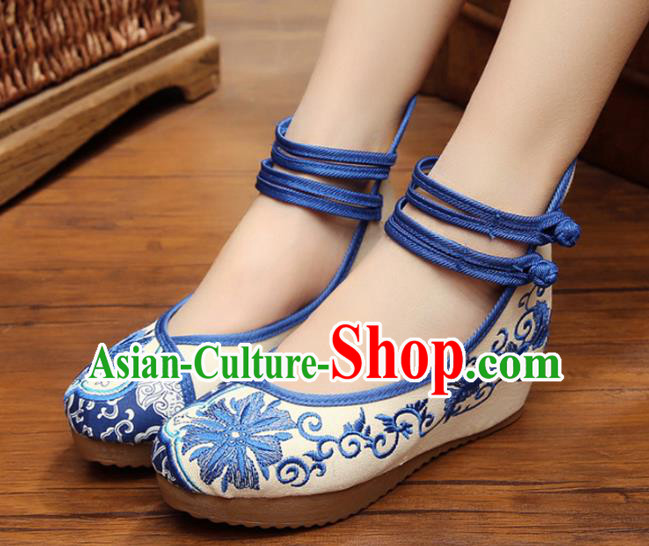 Asian Chinese National Embroidered Shoes, Traditional China Princess Shoes Hanfu Embroidery Shoes for Women