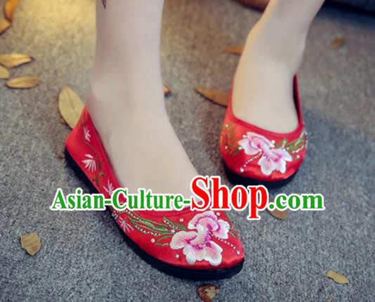 Traditional Chinese National Hanfu Red Satin Embroidered Shoes, China Princess Embroidery Shoes for Women
