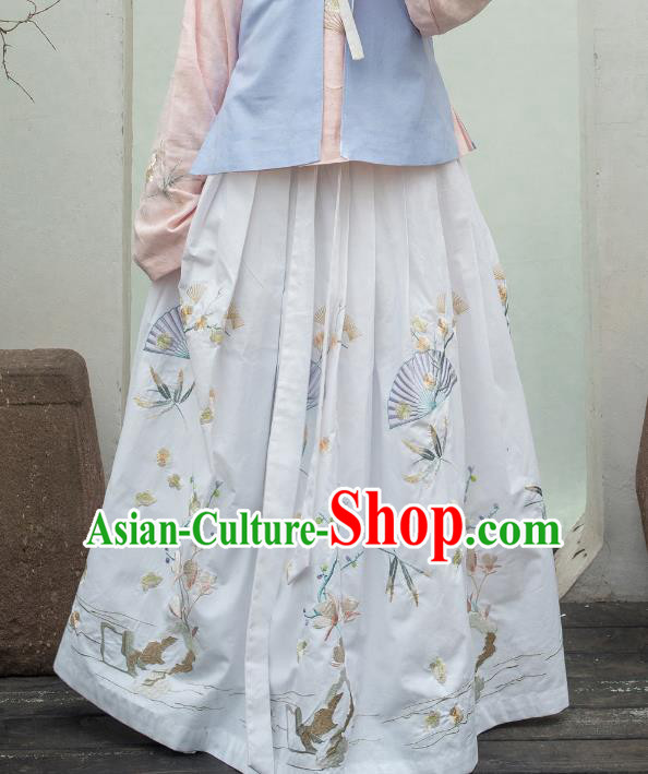 Traditional Chinese Ancient Ming Dynasty Princess Costume Embroidered White Skirt for Women