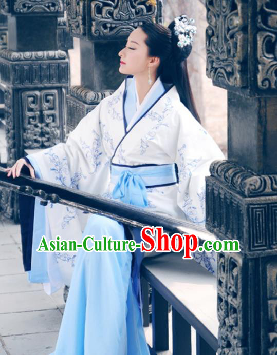 Traditional Chinese Ancient Han Dynasty Imperial Princess Embroidered Hanfu Costume for Women