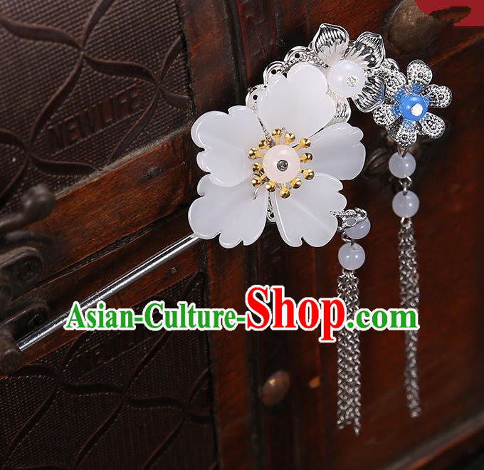 Handmade Asian Chinese Classical Hair Accessories White Flower Hairpins Hanfu Tassel Step Shake for Women