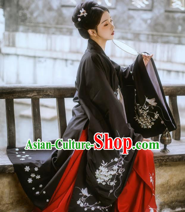 Chinese Ancient Ming Dynasty Countess Black Costumes Embroidered Hanfu Dress for Women