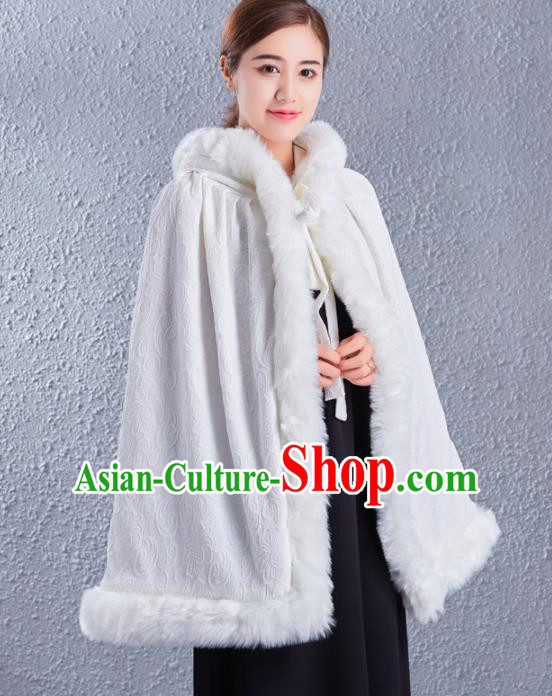 Traditional Chinese Ancient Costumes Hanfu White Cloak for Women