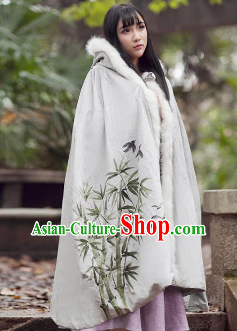 Chinese Traditional Costumes Ancient Princess Hanfu Embroidered Bamboo Cloak for Women