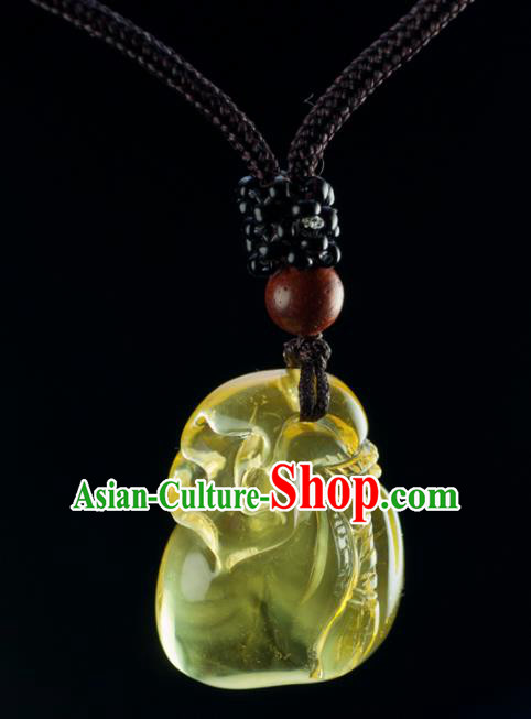 Chinese Traditional Jewelry Accessories Ancient Hanfu Carving Chrysophoron Beeswax Necklace for Women