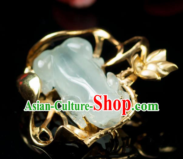 Chinese Traditional Jade Jewelry Accessories Ancient Hanfu Jadeite Frog Brooch for Women