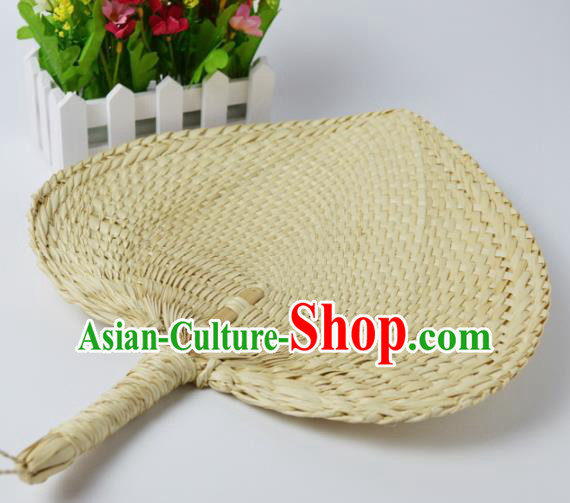 Chinese Traditional Handmade Craft Straw Braid Handicraft Cattail Leaf Fan