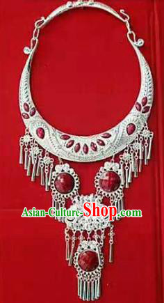 Chinese Traditional Dong Nationality Sliver Red Necklace Ethnic Wedding Jewelry Accessories for Women