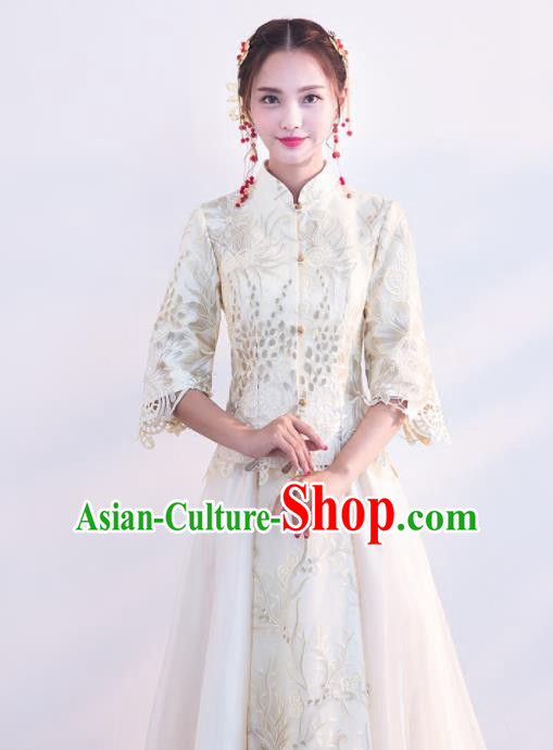 Chinese Traditional Embroidered Wedding Costumes White Xiuhe Suits Ancient Bride Dress for Women