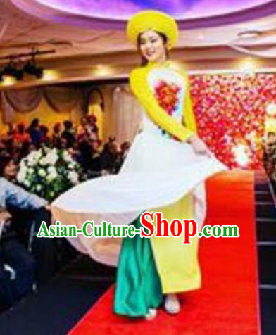 Asian Vietnam Costume Vietnamese Bride Trational Stage Performance Yellow Ao Dai Cheongsam Dress for Women