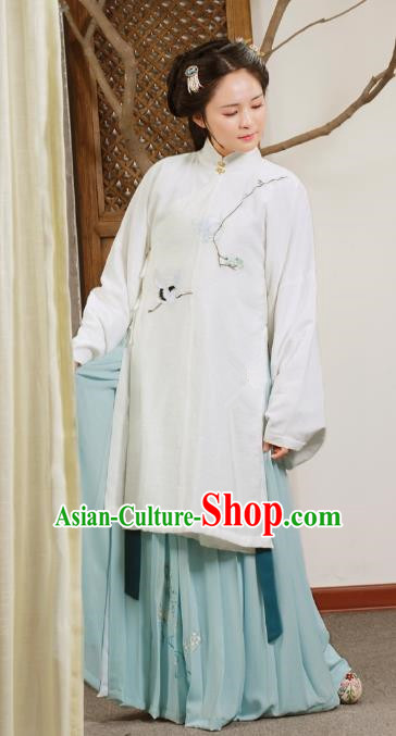 Traditional Chinese Ancient Ming Dynasty Palace Princess Embroidered Clothing for Women