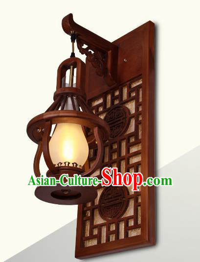 China Handmade Wood Lanterns Palace Wall Lantern Ancient Lanterns Traditional Lamp