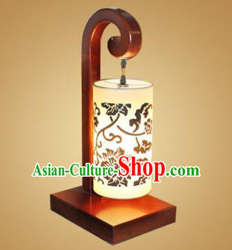 China Handmade Wood Lanterns Lotus Palace Desk Lantern Ancient Lanterns Traditional Lamp