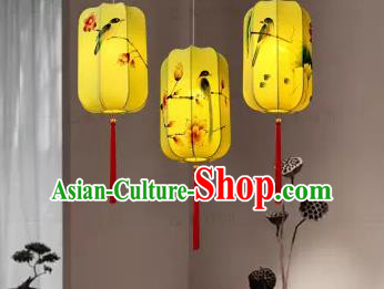 Traditional China Handmade Lantern Ancient Printing Flowers Birds Yellow Hanging Lanterns Palace Ceiling Lamp