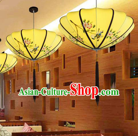 Traditional China Handmade Printing Flowers Yellow Lantern Ancient New Year Hanging Lanterns Palace Ceiling Lamp