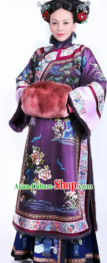 Ancient Chinese Qing Dynasty Manchu Princess Consort Fuca Hala Embroidered Historical Dress Costume for Women
