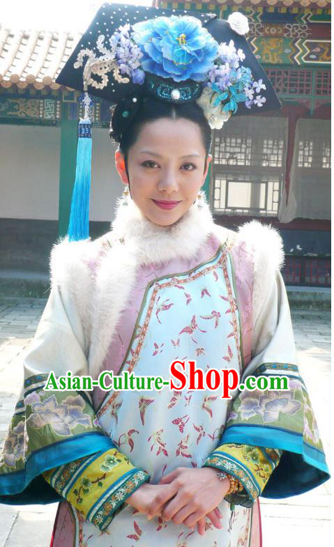 Ancient Chinese Qing Dynasty Manchu Yongzheng Consort Jing Embroidered Historical Costume for Women