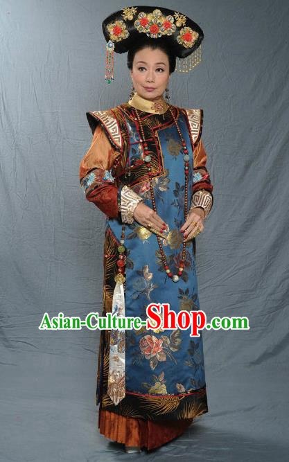 Chinese Qing Dynasty Manchu Empress Dowager of Kangxi Historical Costume Ancient Palace Lady Clothing for Women
